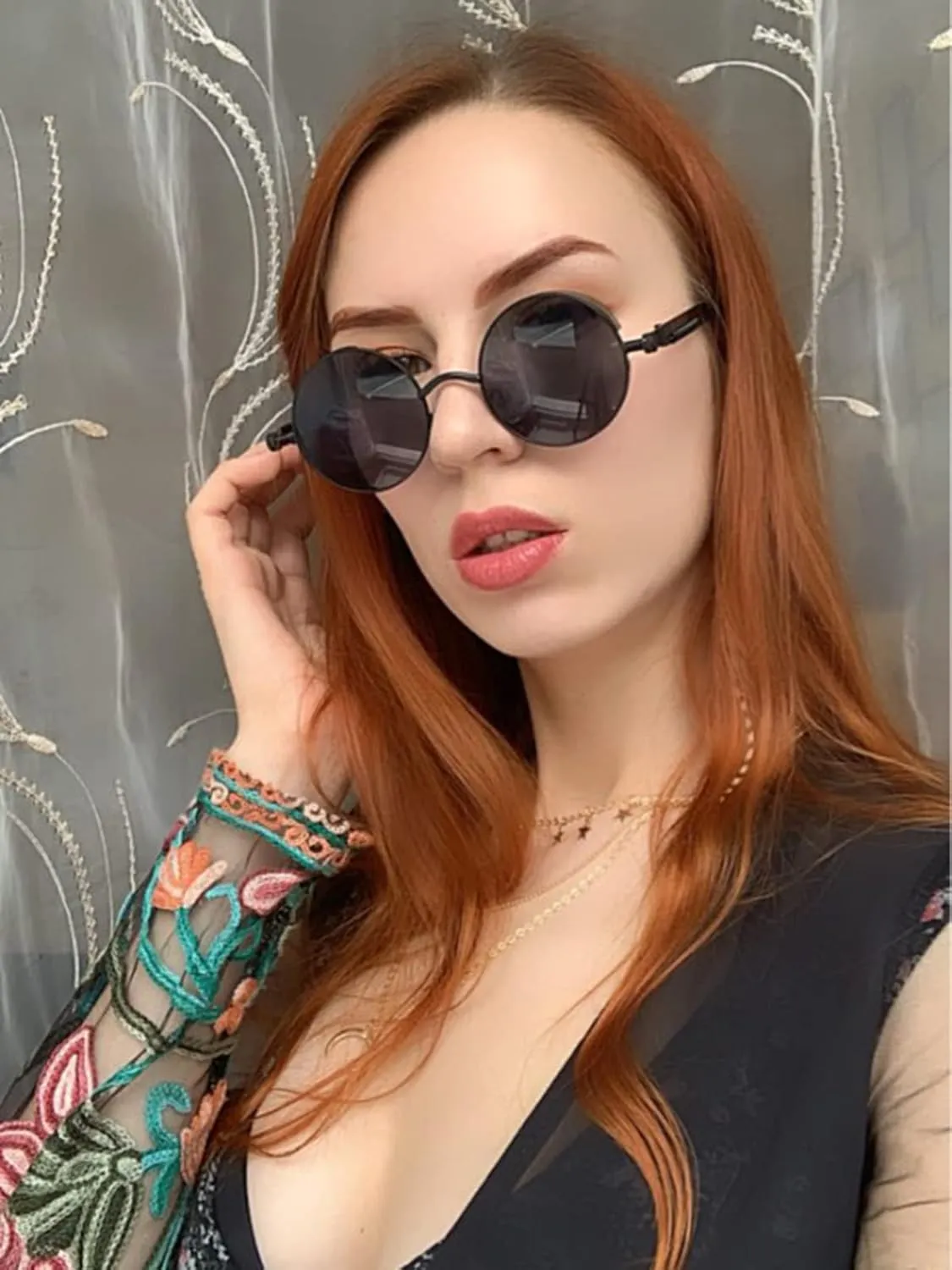 AIEYEZO Round Steampunk Sunglasses for Men Women Gothic Glasses Vintage Circle Metal Frame 100% UV Blocking Lens