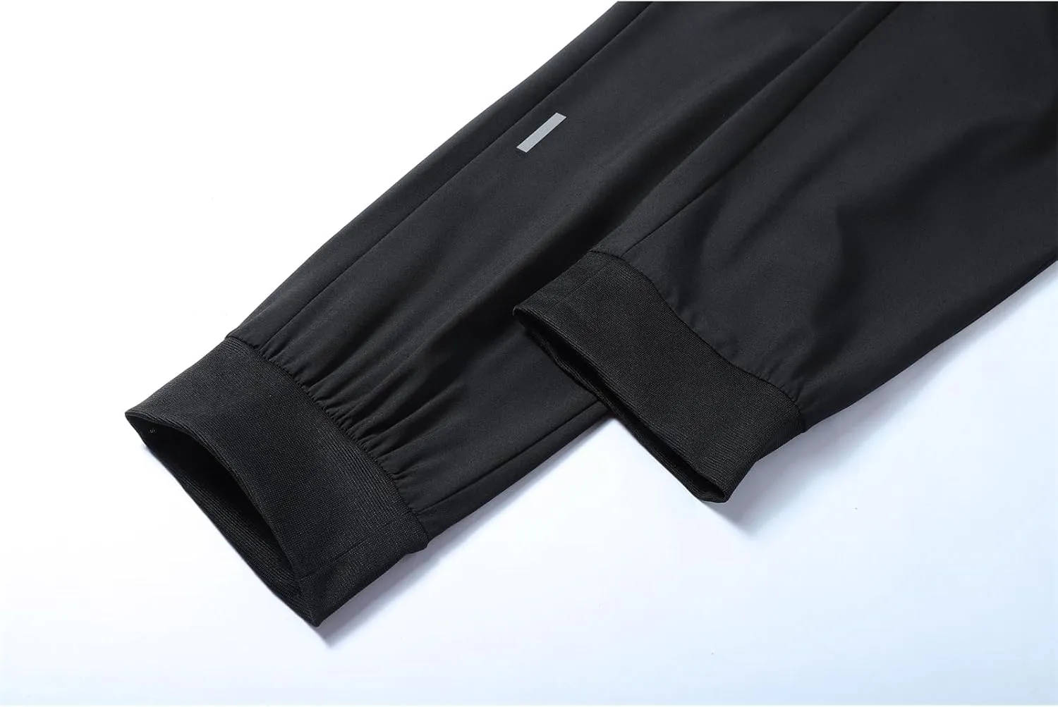 Men's Joggers Pants Lightweight Quick Dry Athletic Sweatpants Stretch Drawstring Tapered Pants with Zipper Pockets