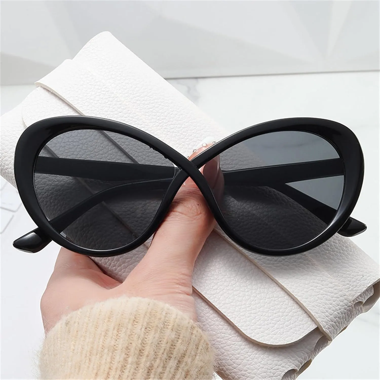willochra Sexy Y2k Cat Eye Sunglasses Women Luxury Vintage Sun Glasses For Ladies Retro Travel round Eyewear Shades UV400