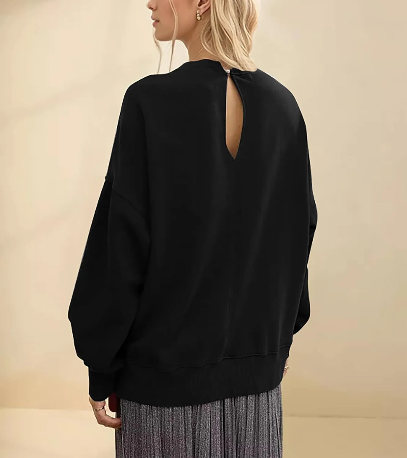 Women Bow Graphic Oversized Sweatshirts Crewneck Drop Shoulder Pullover Sweatshirts Keyhole Back Cute Going Out Tops